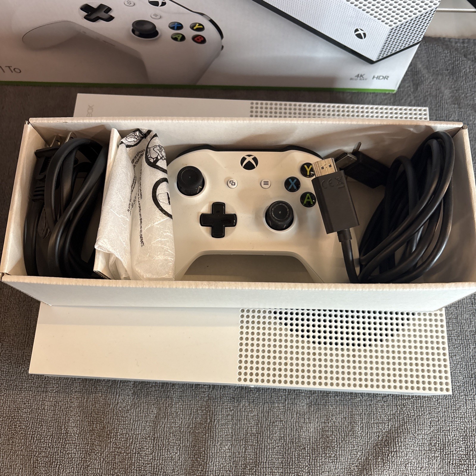 Microsoft Xbox One 1 TB White Console In Og. Box w/ HDMI, Pwr Cord, Controller