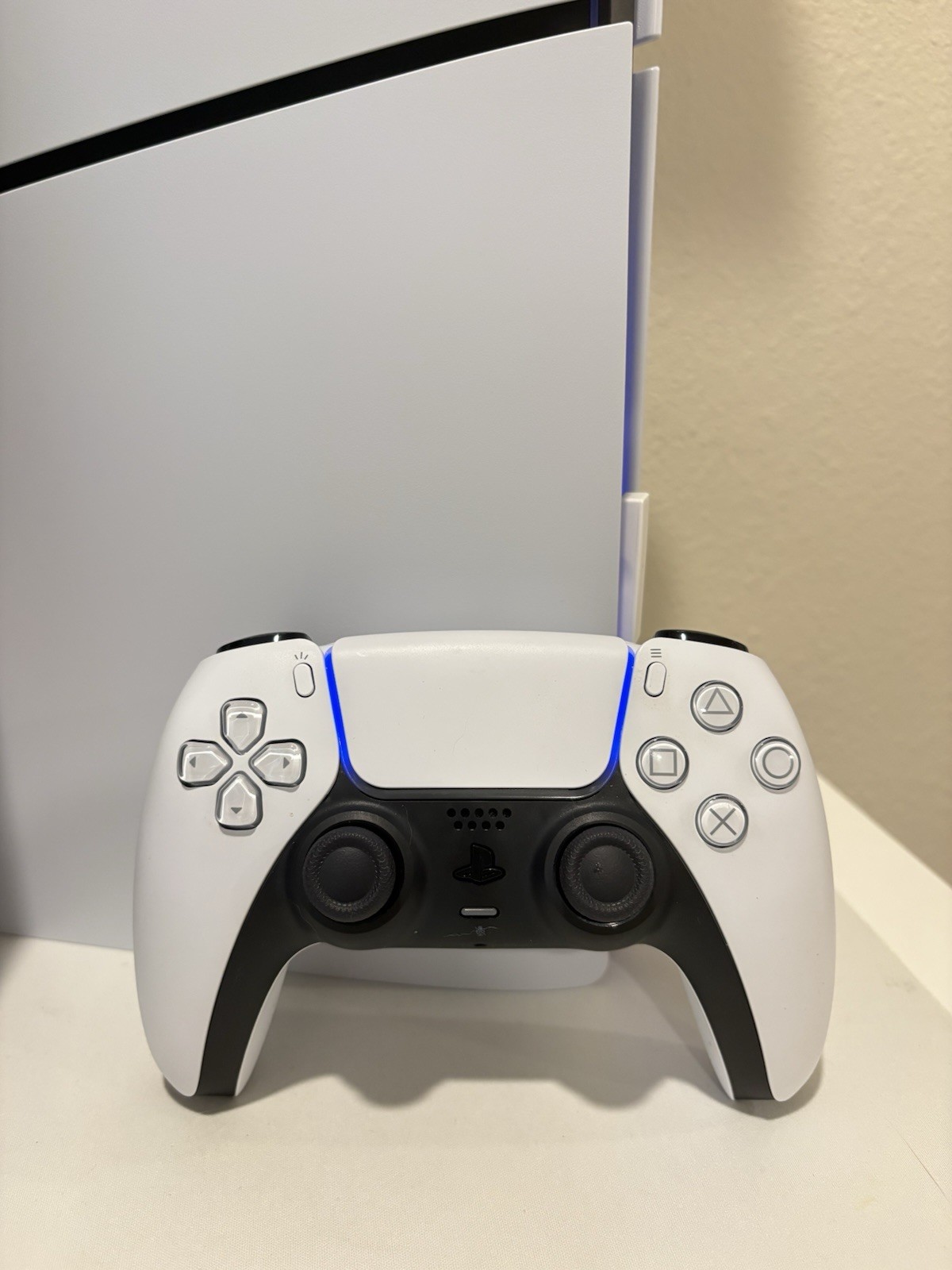 SonyPS5 825GB w/ 2 Controllers||Open to trade for gaming computer or pc |can pay