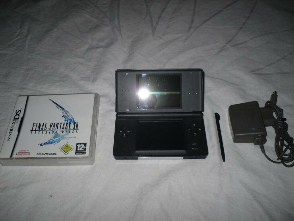 Nintendo DS Lite Black & Game Final Fantasy XII, 1-Year Warranty