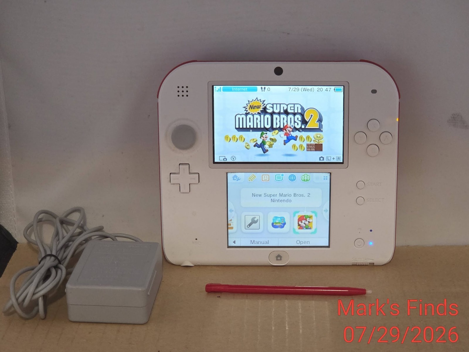 Nintendo 2DS White & Red Console w/AC Adapter 4GB SD Card Mario Bros 2 USA