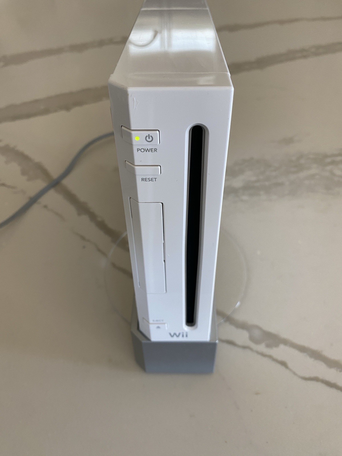Nintendo Wii Console Bundle – 1 Remote, Nunchuk, Cables, Sensor Bar & 5 Games