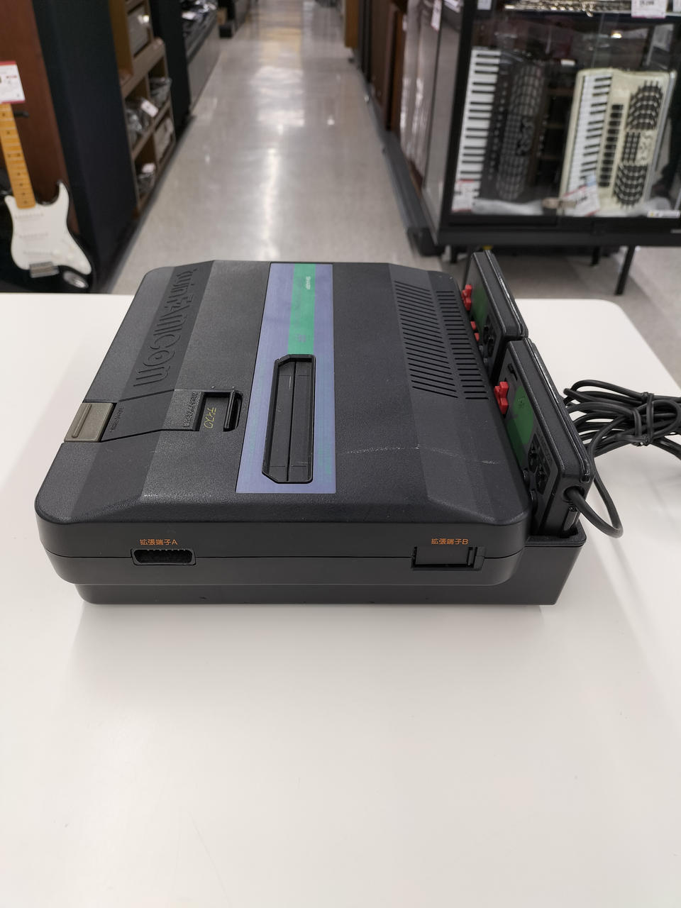 SHARP Twin Famicom Console System AN-505BK Black Tested