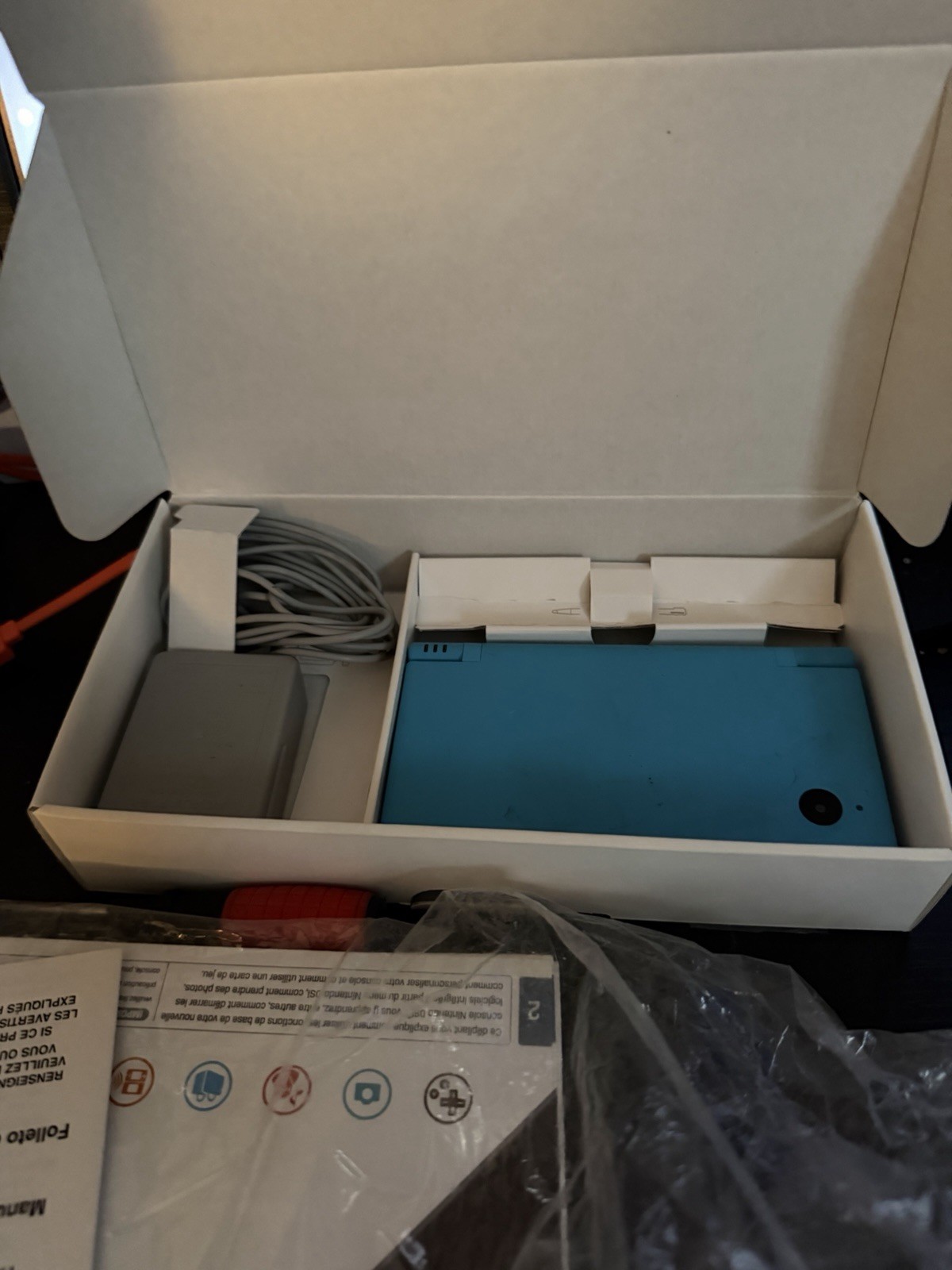 Nintendo DSi Blue Handheld Console Built-In Camera Wi-Fi Wireless Play w/ Box