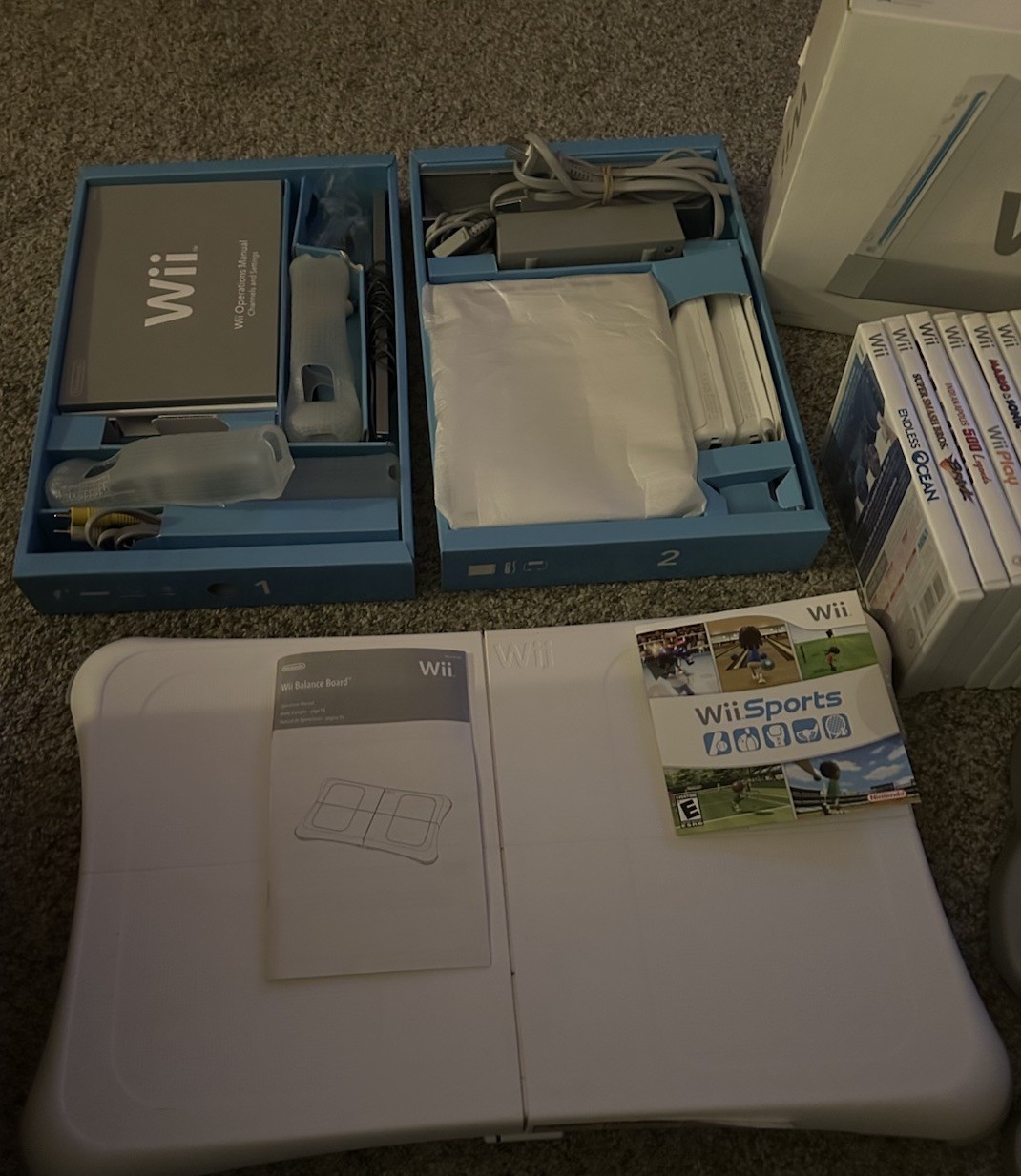 Nintendo Wii Console Complete In Box CIB Wii Sports, Wii Fit, 10 Game Bundle