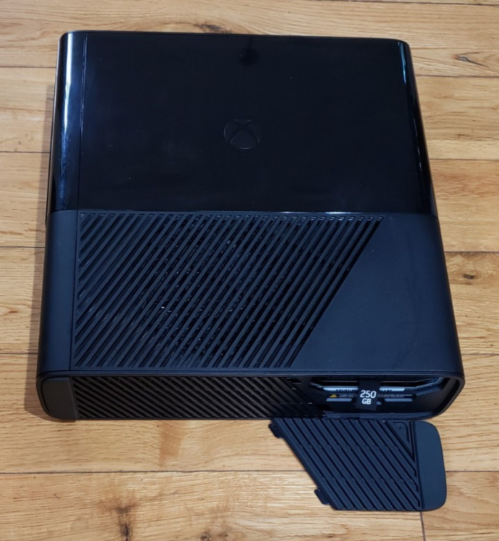Xbox 360 E 1538 Console 250GB HDD Bundle, OEM Controller, Power, AV, TESTED!