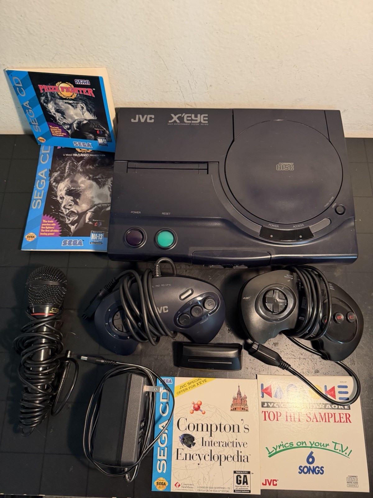 1994 JVC X’EYE RG-M10BU Sega Genesis + Sega CD Combo Console READ