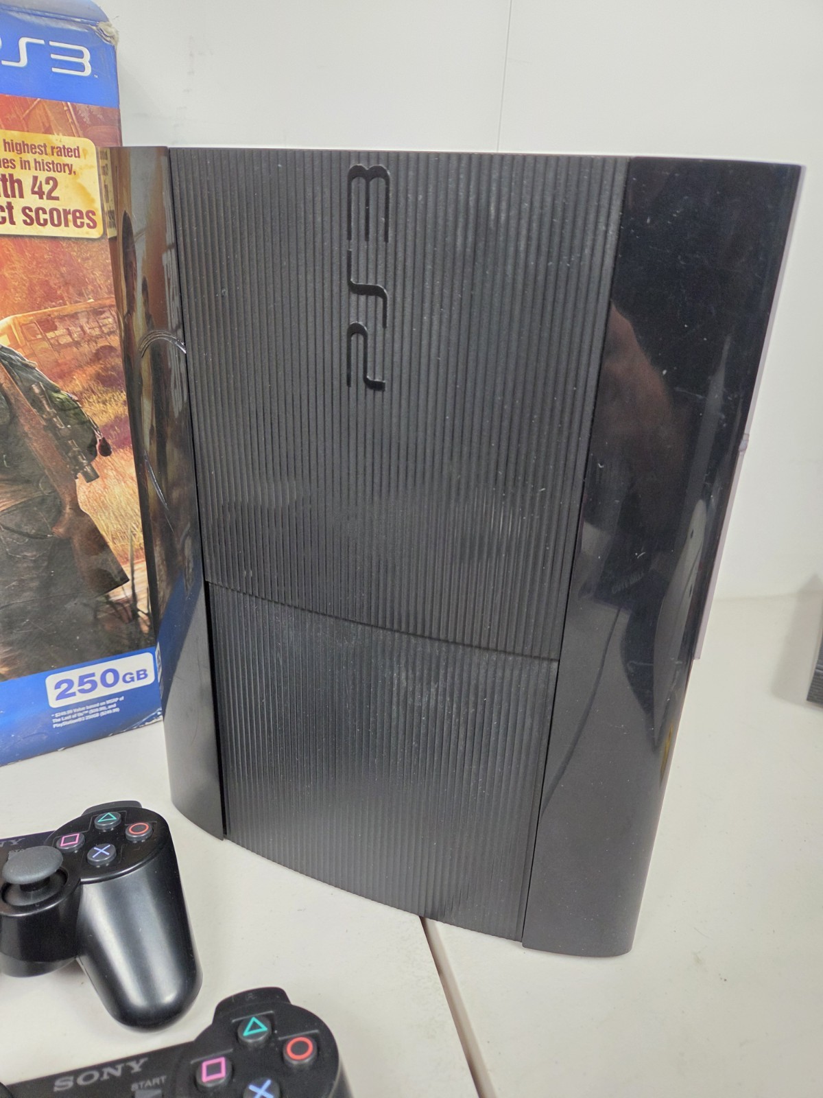 Sony PS3 Slim 250gb The Last Of Us Edition Console with Box + 2 Controllers