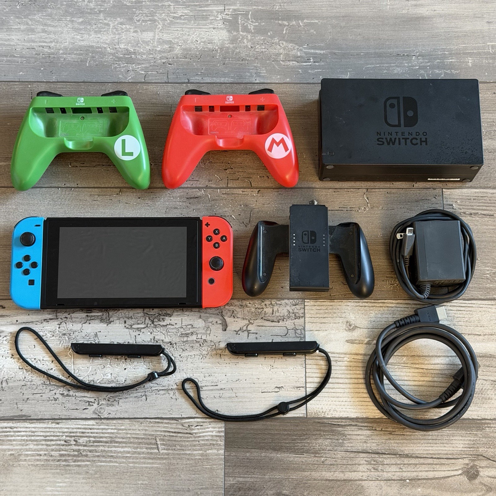 Nintendo Switch 32GB Gray Console HAC-001 w/ Joycons Dock Cables Controllers