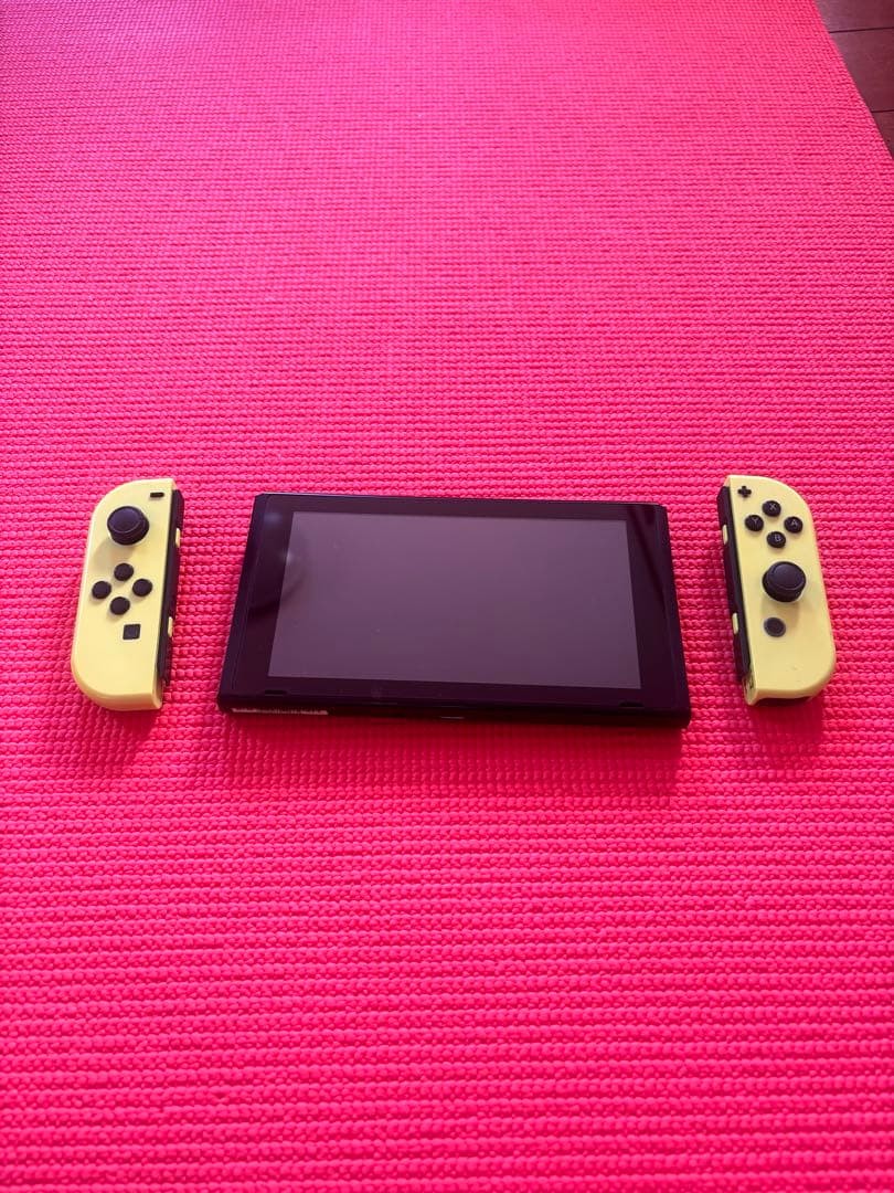 Nintendo Switch Complete Set Tested Excellent Condition 1 Year Used