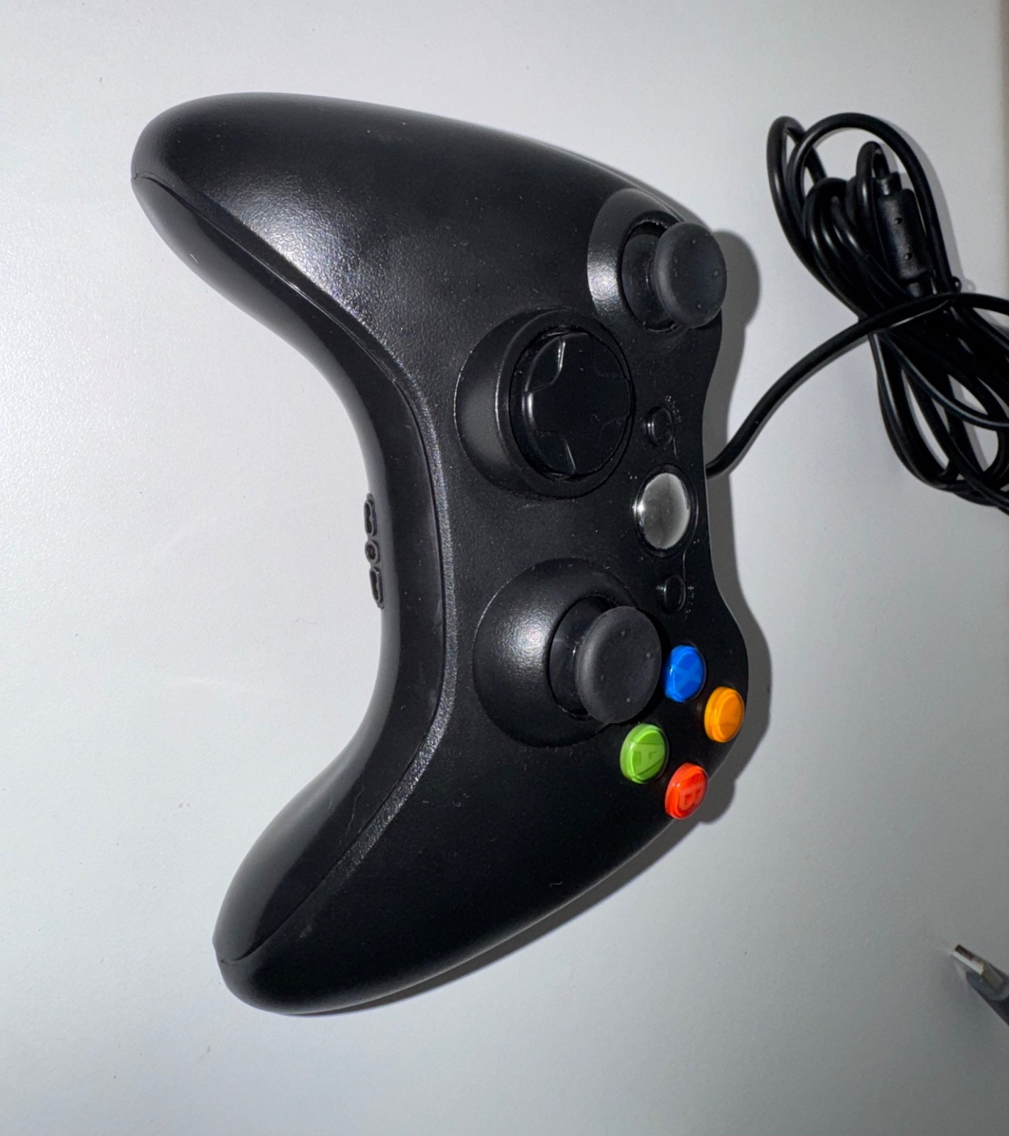 Working Xbox 360 console 500 GB two controllers with game, plus power cord