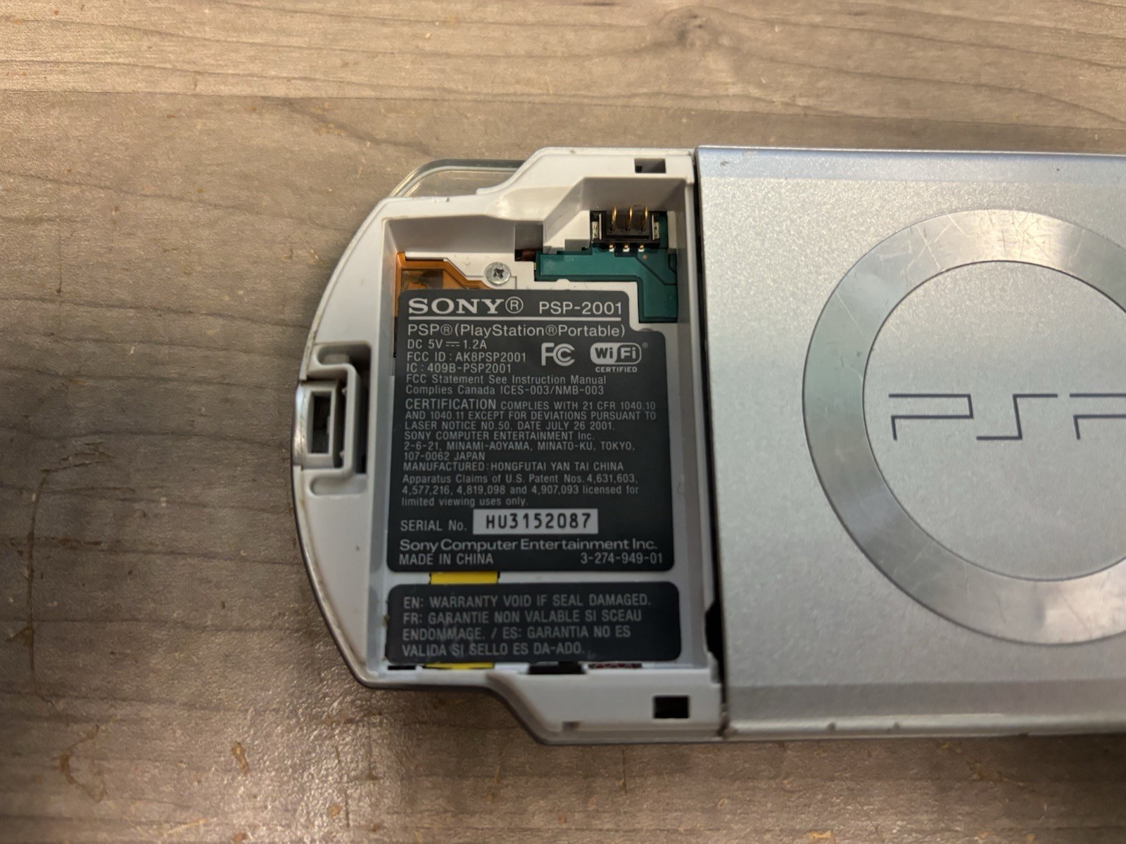 Sony PSP-2001 Silver Console no battery