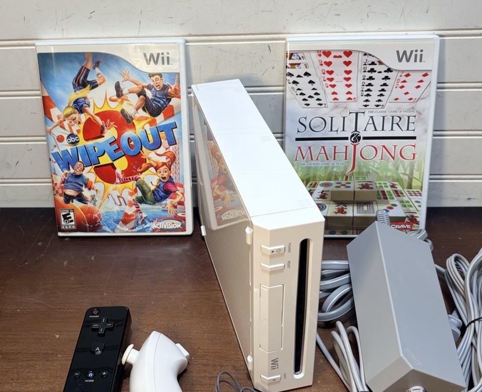 Nintendo Wii Console Bundle RVL-101 W/Motion Plus Controller, Cables & 2 Games