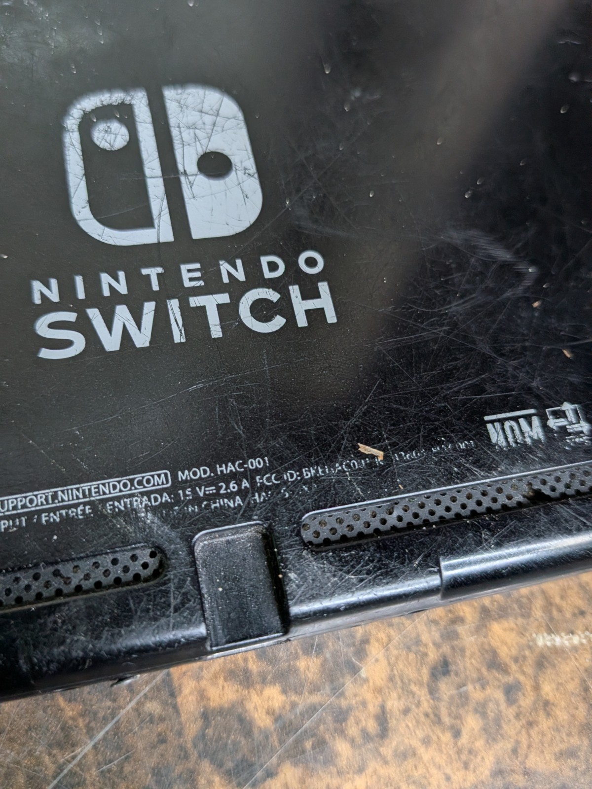 FOR PARTS – Nintendo Switch Handheld Gaming Console (HAC-001) TABLET ONLY