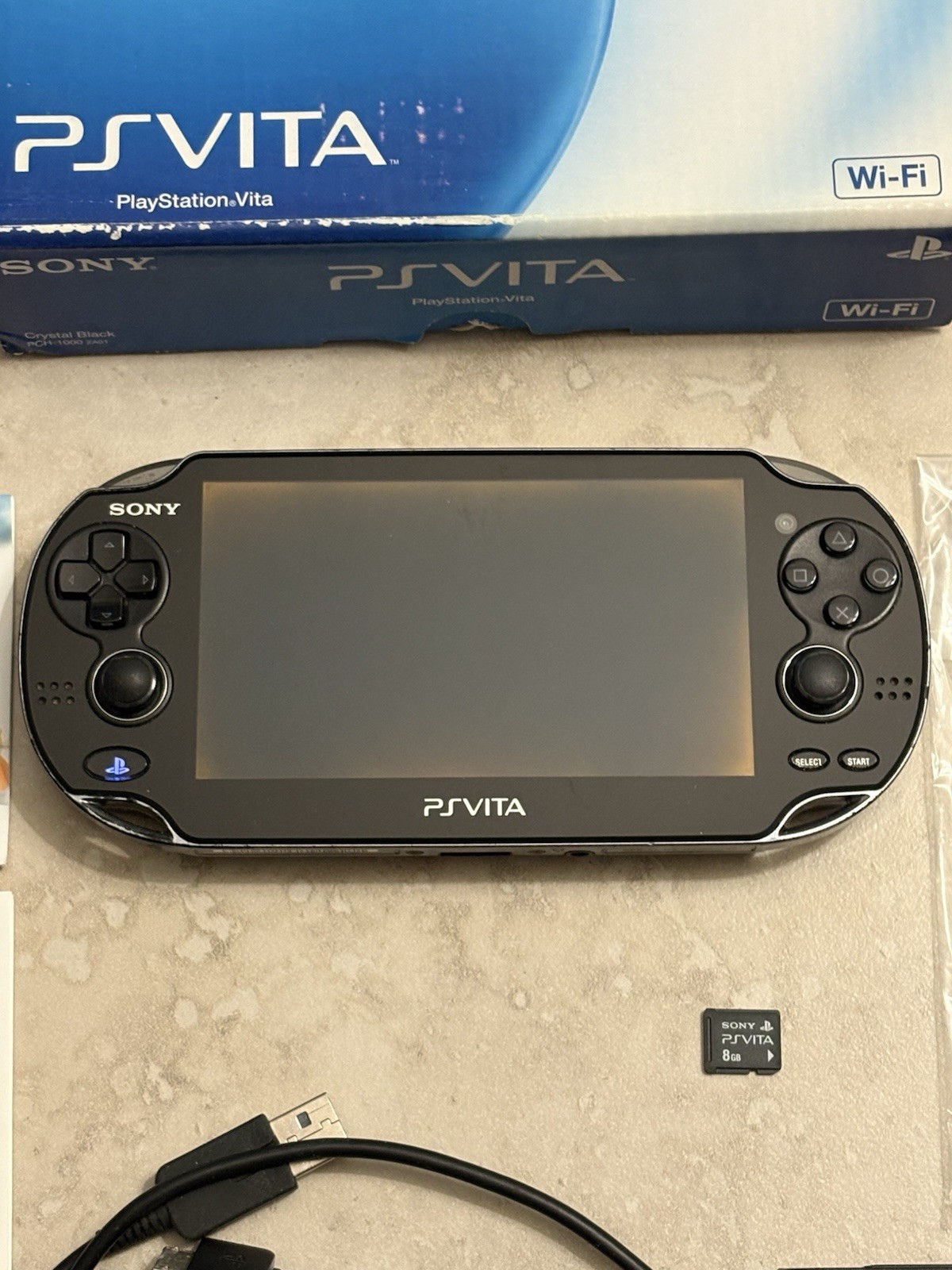 Sony PS Vita PCH-1000 1100 Complete In Box – Black 8GB Very Good Condition