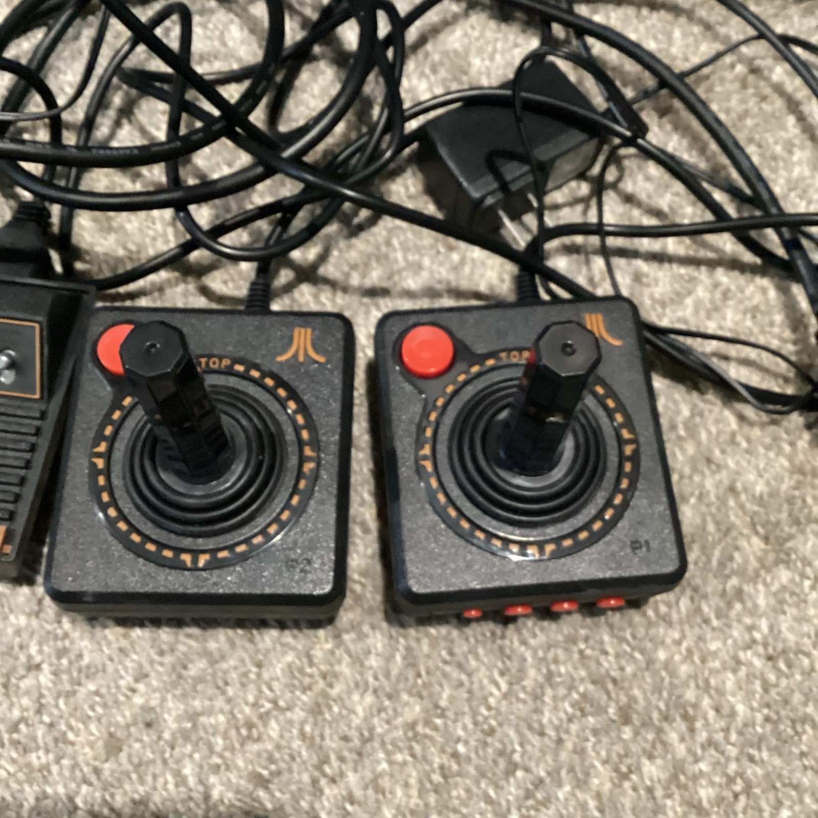 Atari Flashback Plug & Play Videogame Console Two Controllers AR3060