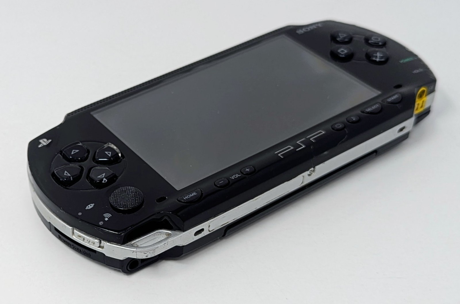 Sony PlayStation Portable PSP 1000 Bundle w/ Charger & Call Of Duty – Tested!