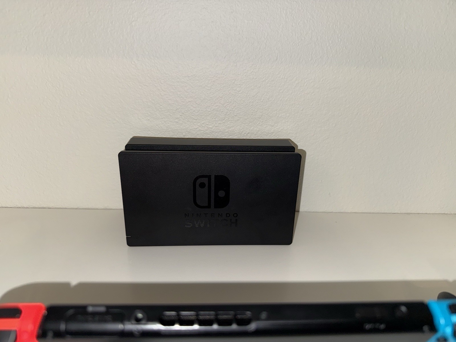 Nintendo Switch Console Black Red Blue Joy-Con Wi-Fi HDMI USB-C Handheld System