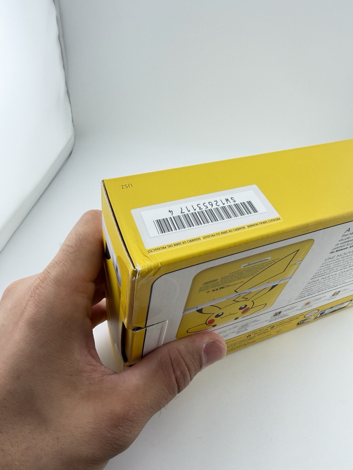 Nintendo 3DS XL Pokemon Pikachu Edition Yellow Handheld System Complete In Box