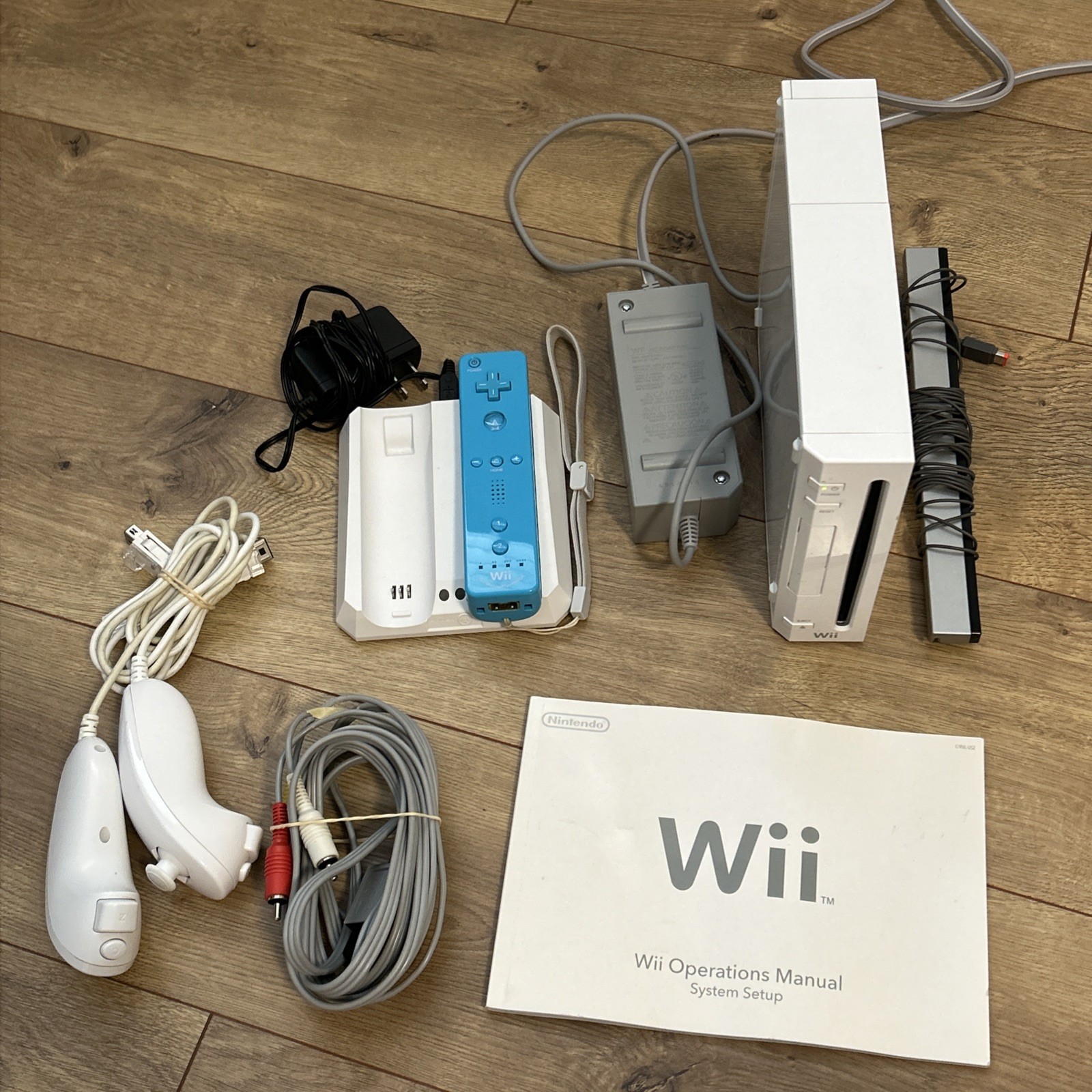 Nintendo Wii Console White Complete Set with Wires & Controller – Tested