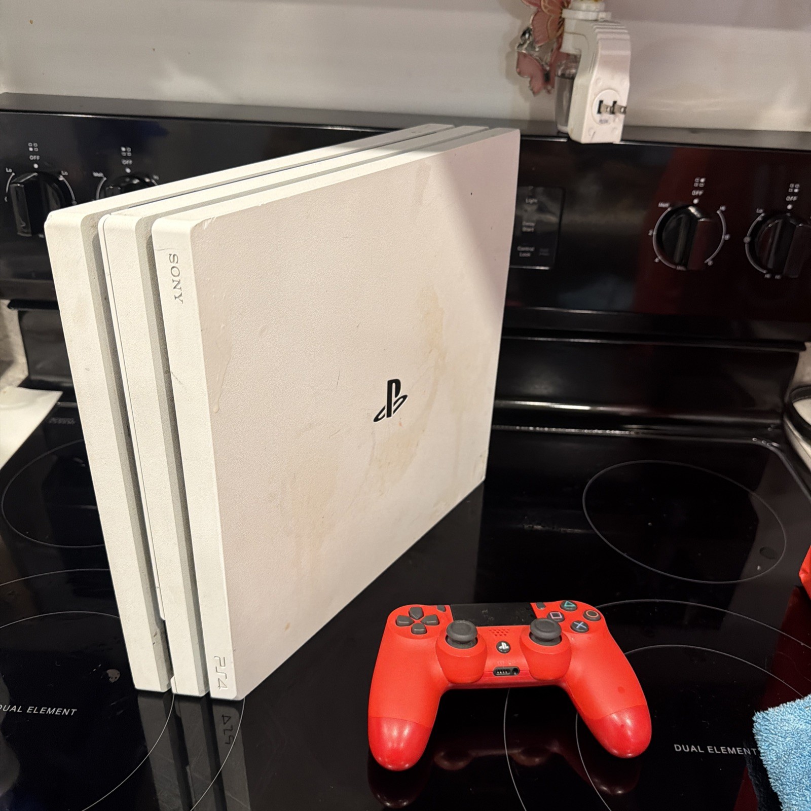 Sony PlayStation 4 Pro PS4 1TB White Console Gaming System CUH-7115B