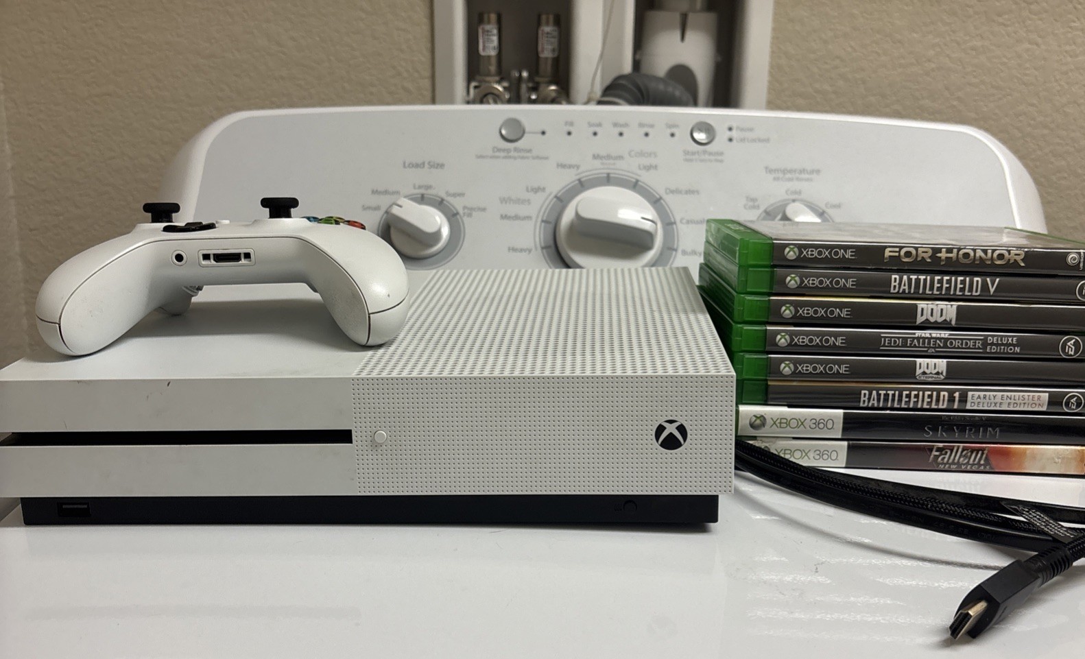 Microsoft Xbox One S 365GB – White w/ 1 Controller & 8 Game Bundle | Tested