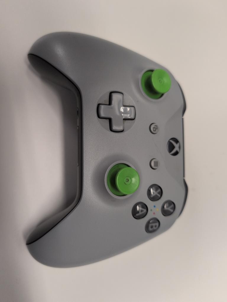 Microsoft Xbox Series X 1tb with Controller and Cables (P08035509)
