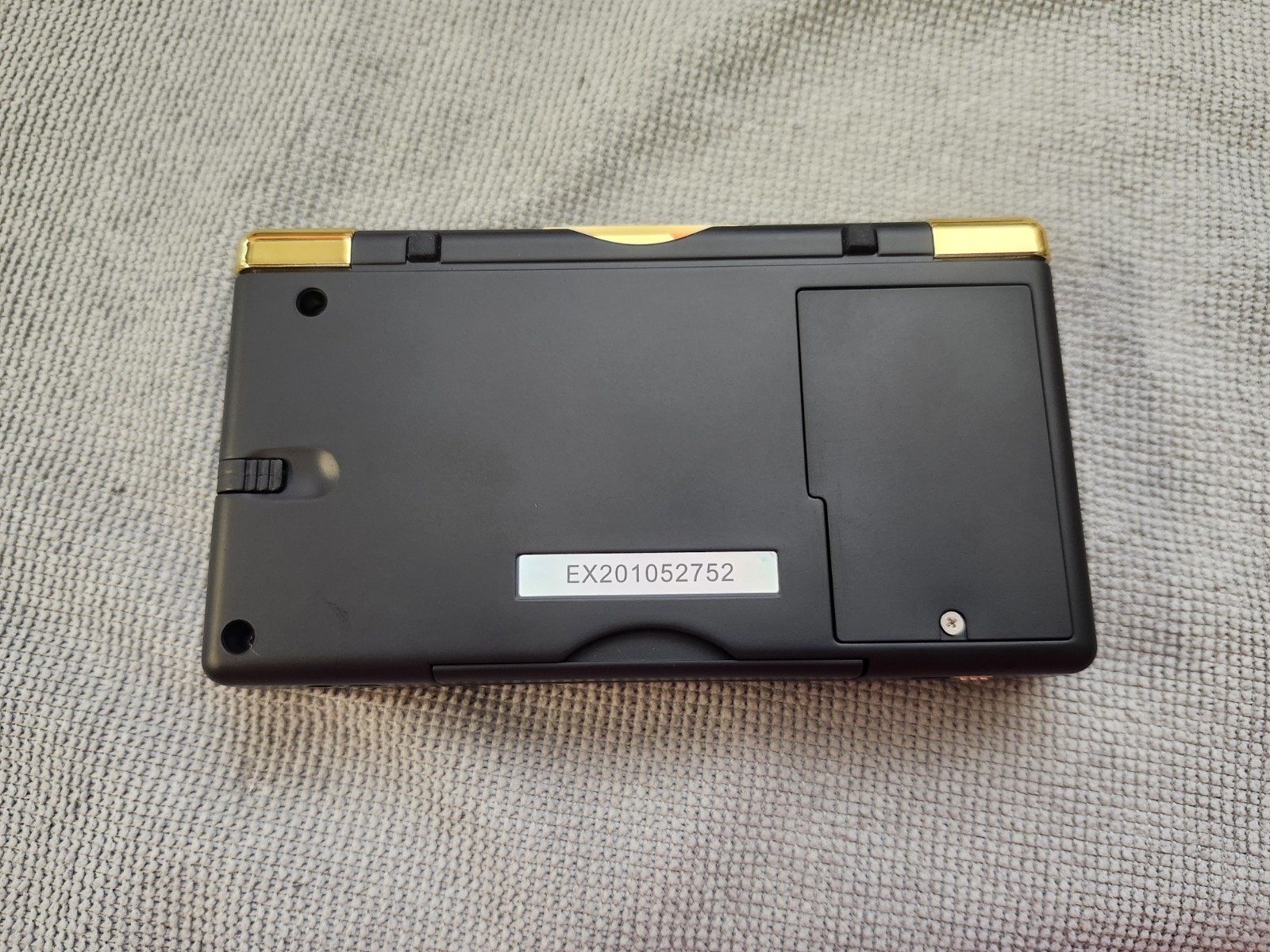 NDS Lite – USB-C Charging – eXtremeRate The Great Wave Black and Gold Shell