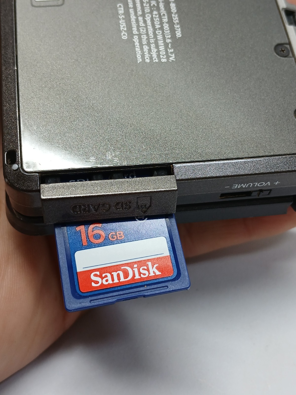 NINTENDO 3DS COSMO BLACK CTR-001: TESTED / WORKING With Case And Charger