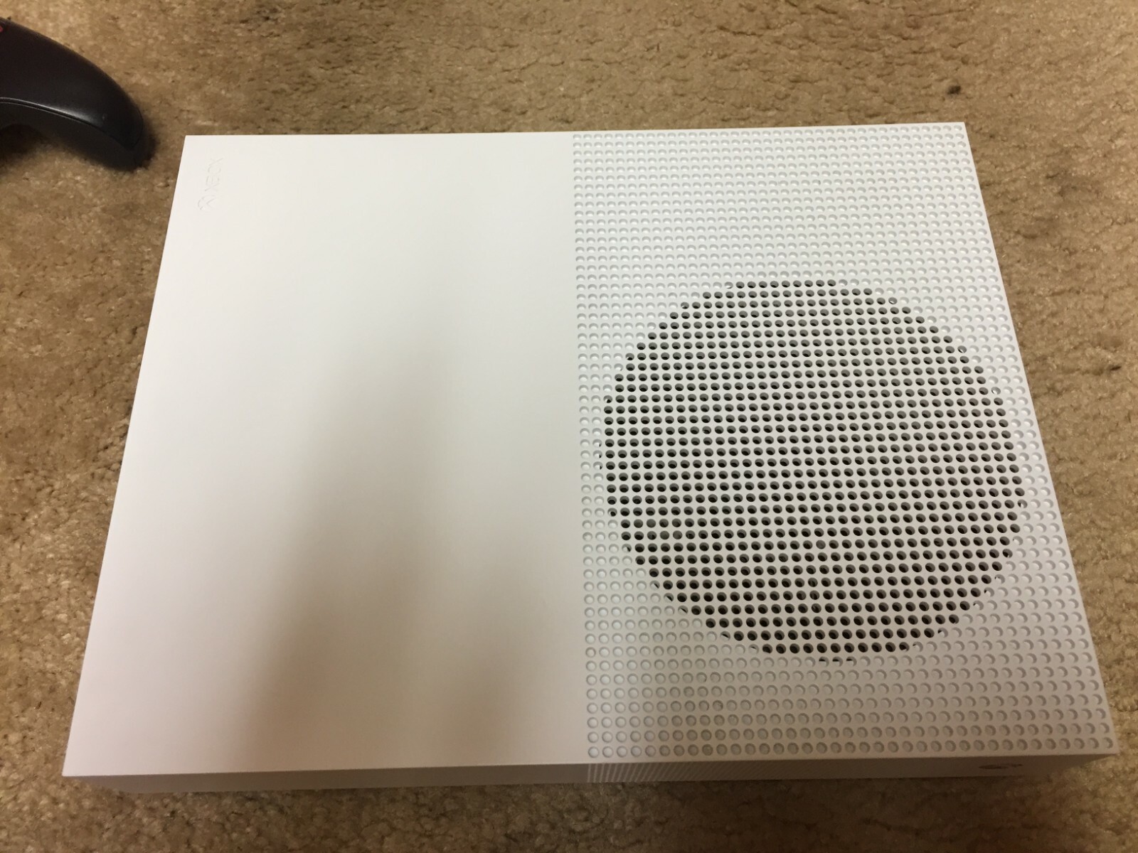 Microsoft Xbox One S 1TB All Digital System Console Bundle Excellent Controller