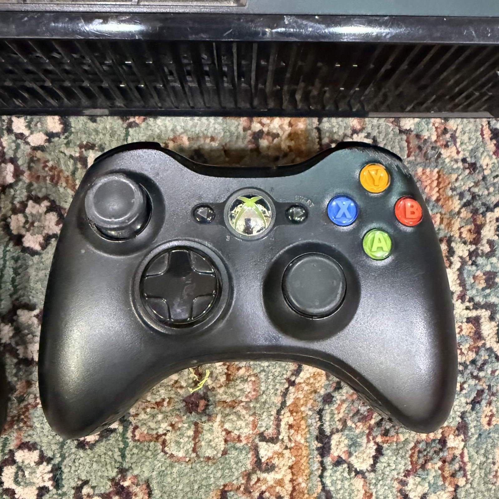 Microsoft Xbox 360 S 4GB Console Bundle 2 Controllers Power Supply – Tested 1439