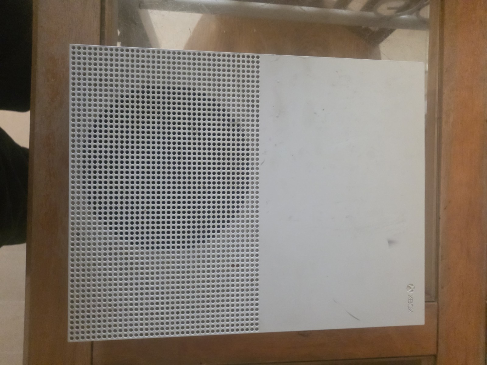 Microsoft Xbox One S 1tb – White *console only* COSMETIC DAMAGE TESTED