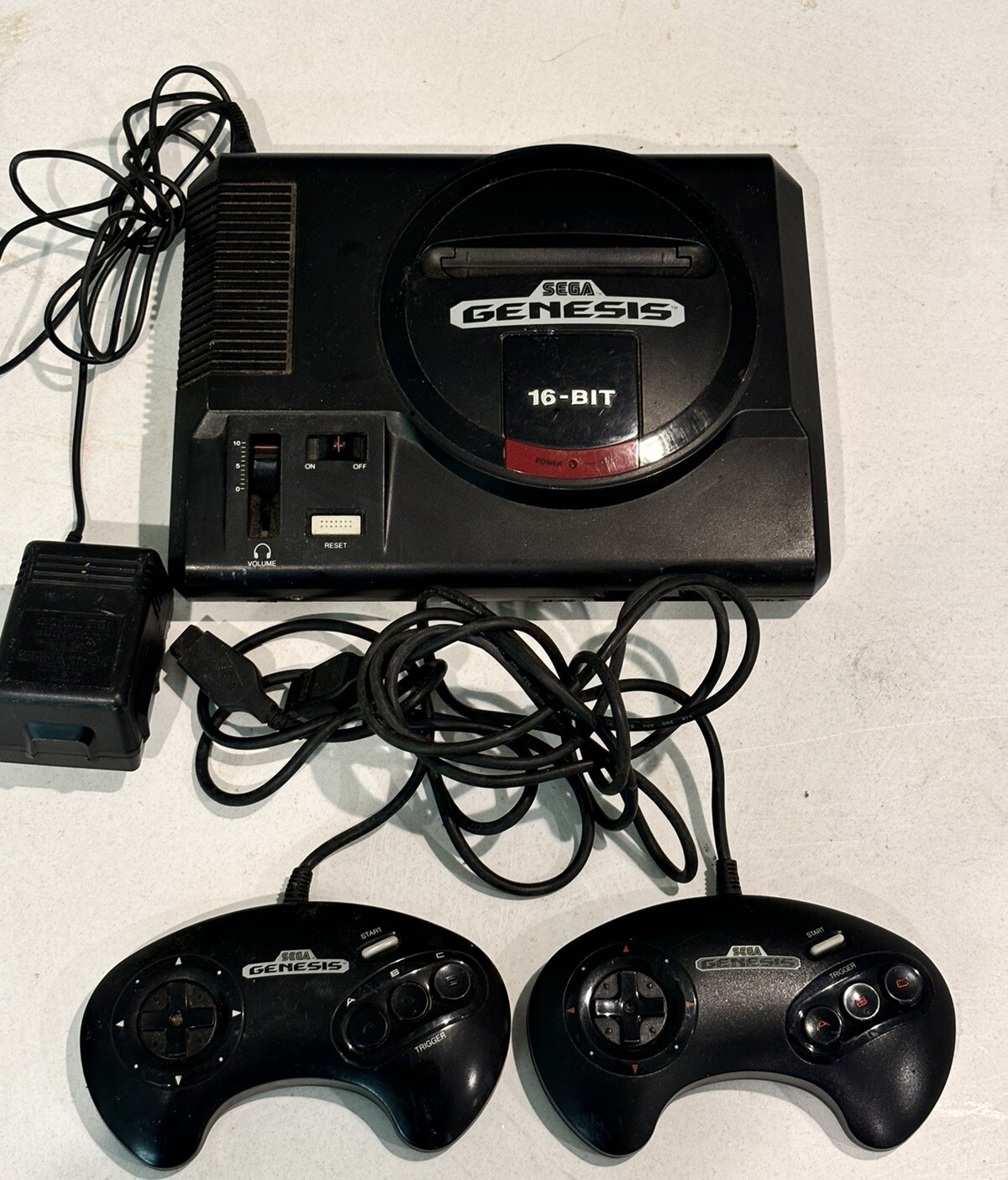 Sega Genesis Model 1 Console MK-1601 Controllers-2 Tested