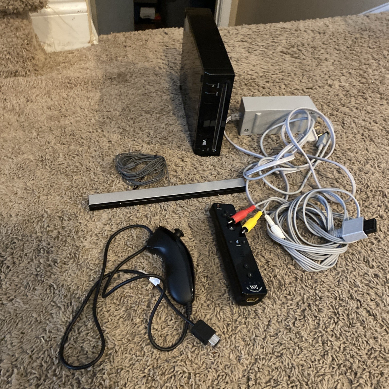 Nintendo Wii RVL-101 Black Console w/Controller & Powercords Tested And Working
