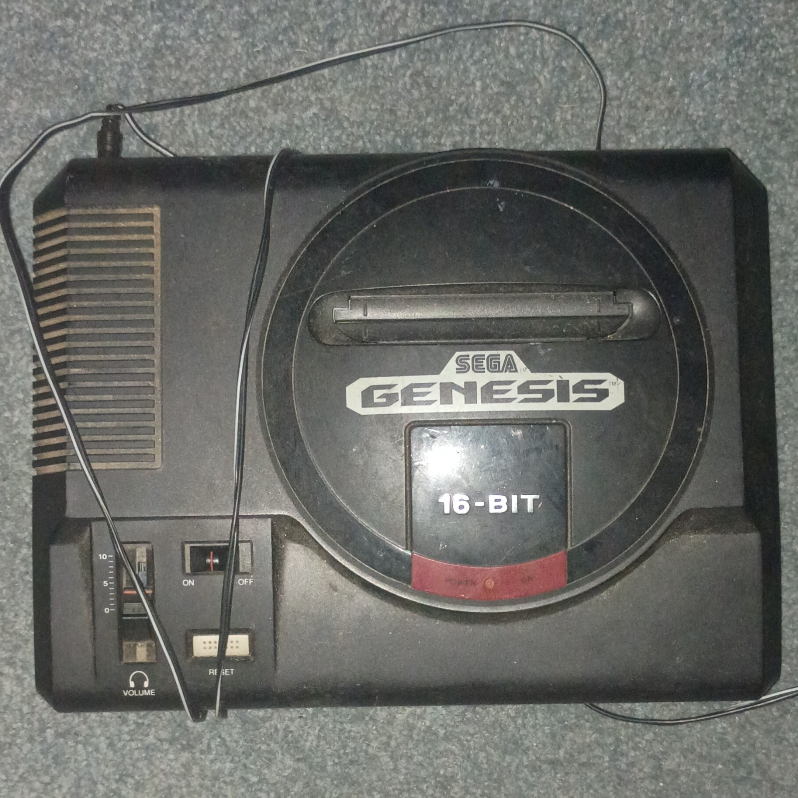 SEGA Genesis 16-Bit Home Console Black Volume Control Headphone Jack Platform