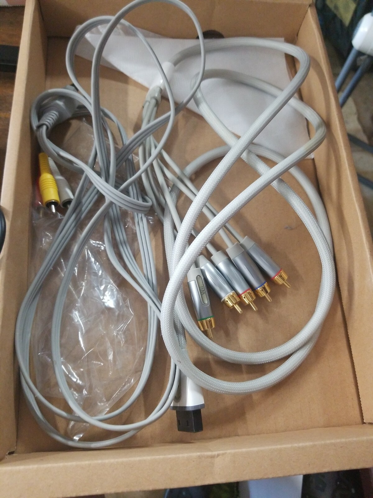 Nintendo Wii Console With Original Box, 1 Controller & 1 Nunchuck