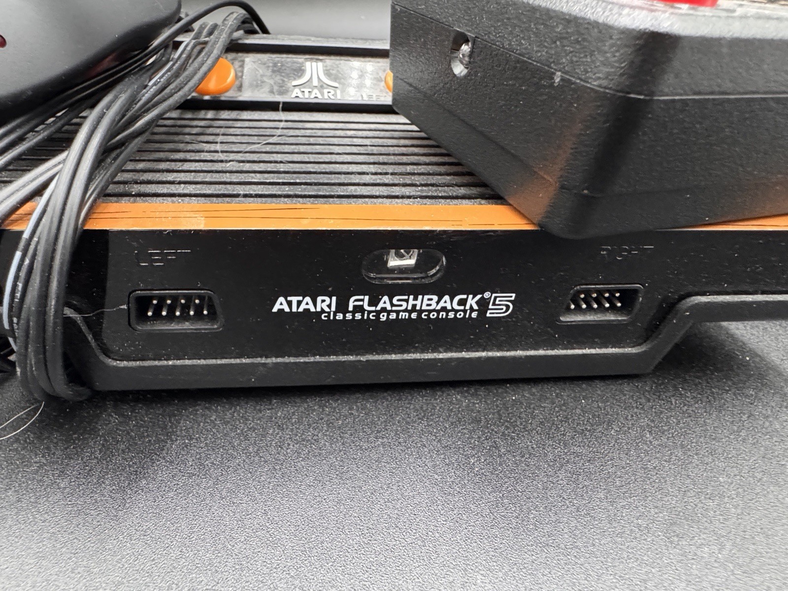 Atari Flashback 5 – 92 Classic Games Console 2 Wireless Controllers