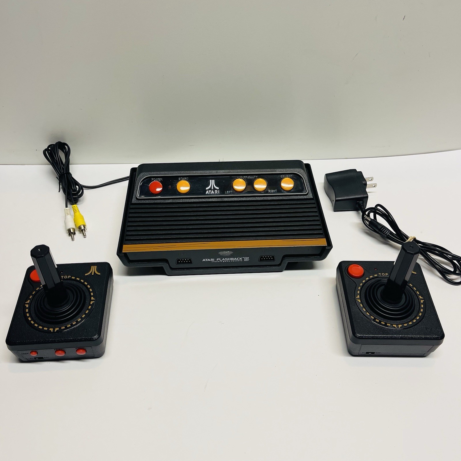 Atari Flashback 5 Classic Console 2 Wireless Joystick Controllers Cords TESTED!