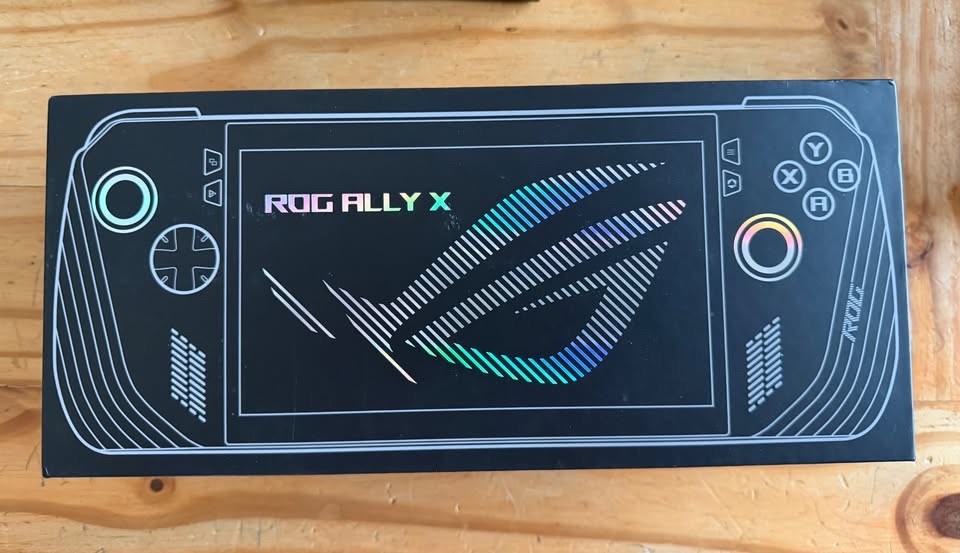 Asus ROG Ally X AMD Ryzen Z1X 24GB RAM 1TB With Case & Docking Station