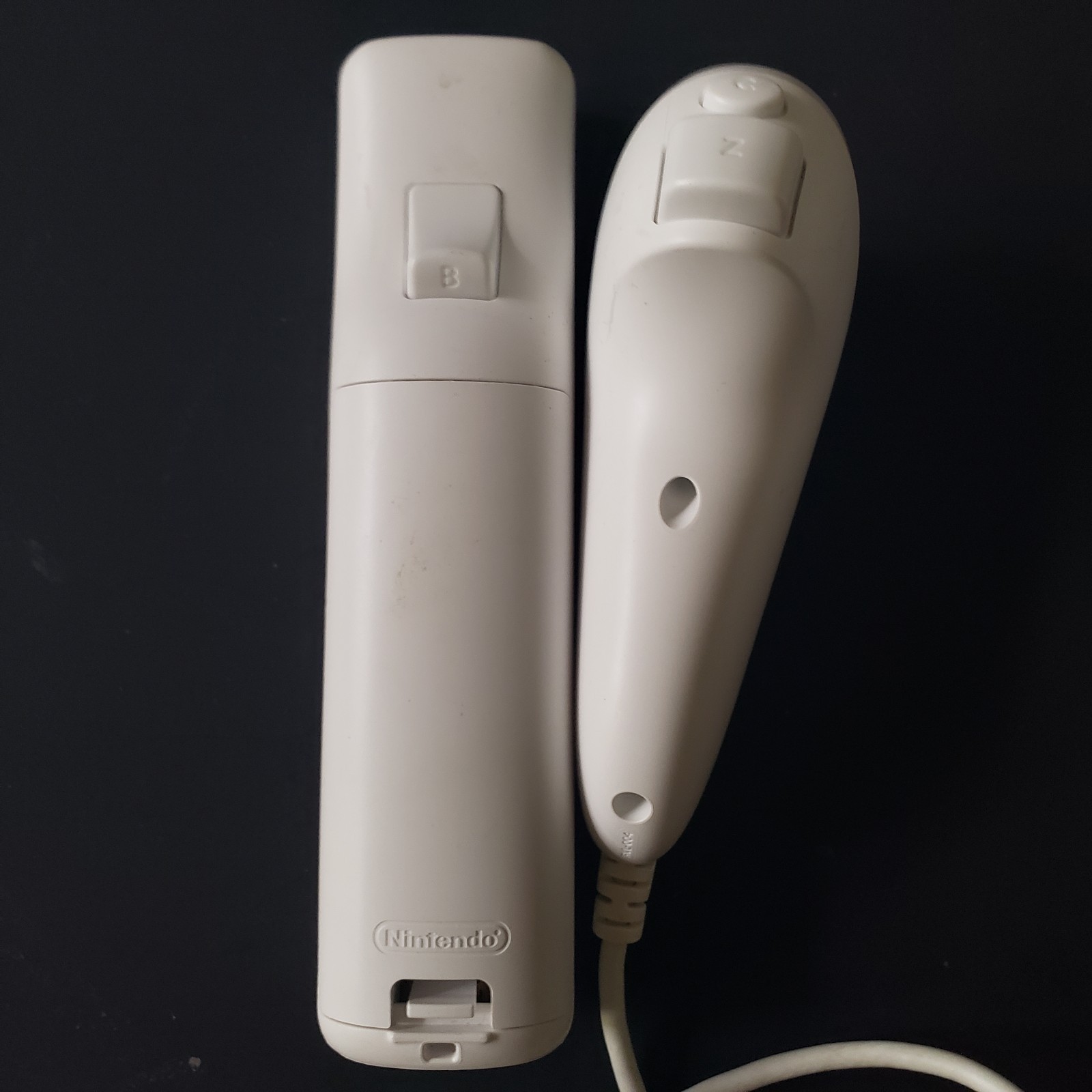 Nintendo Wii White RVL-001 w/ Controllers Cables Steering Wheel & Sonic Racing