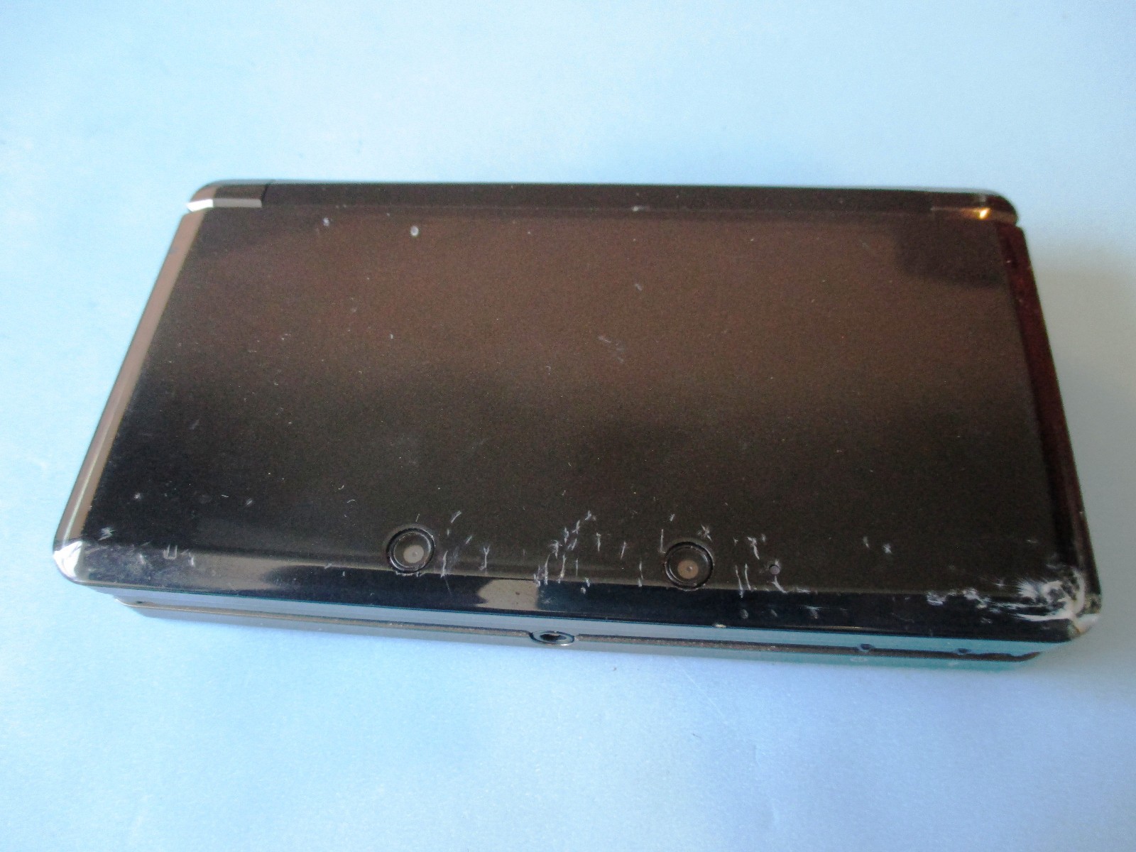 Nintendo 3DS Cosmo Black System Worn w/Charger FREE Shipping!