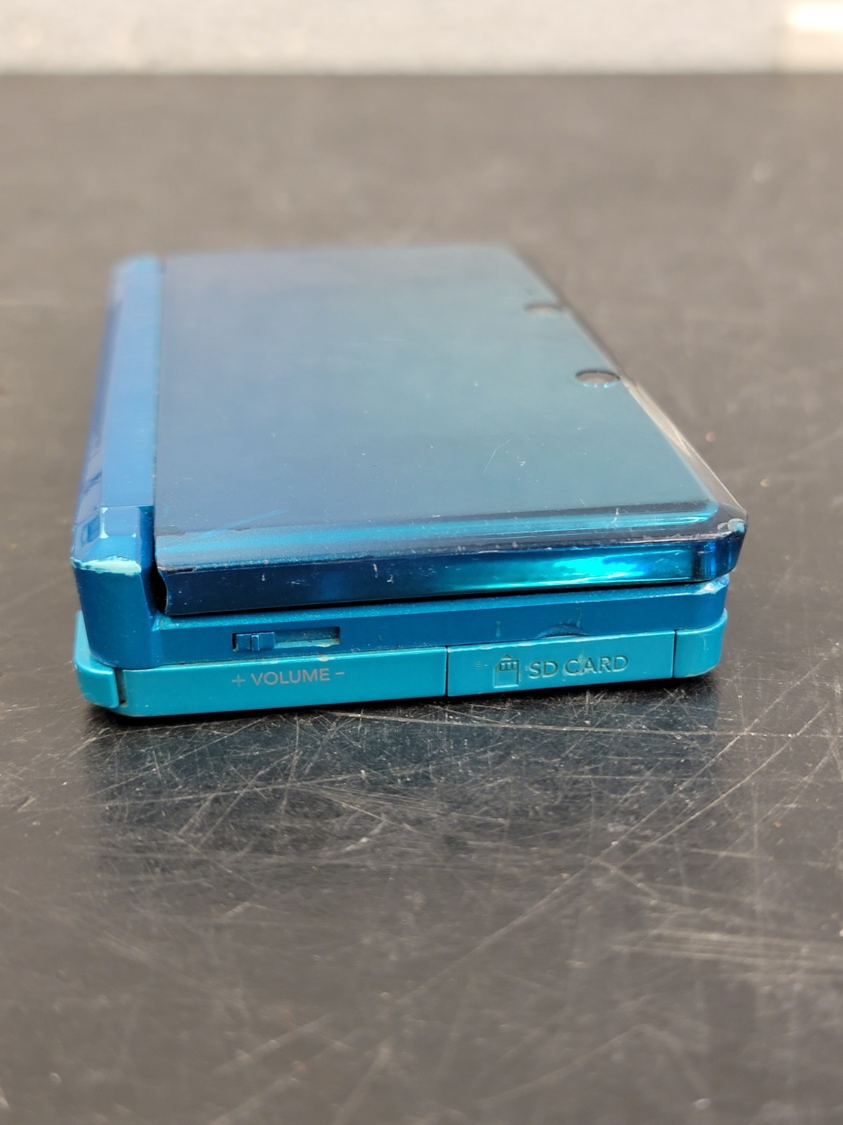 Nintendo 3DS Handheld System – Aqua Blue W/ Charger