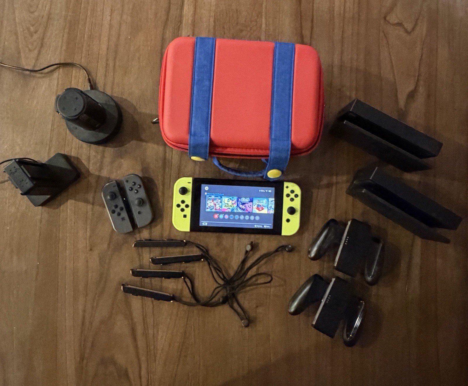 Nintendo Switch Console HAC-001 🎮 🕹️ BUNDLE (16 Items Included)