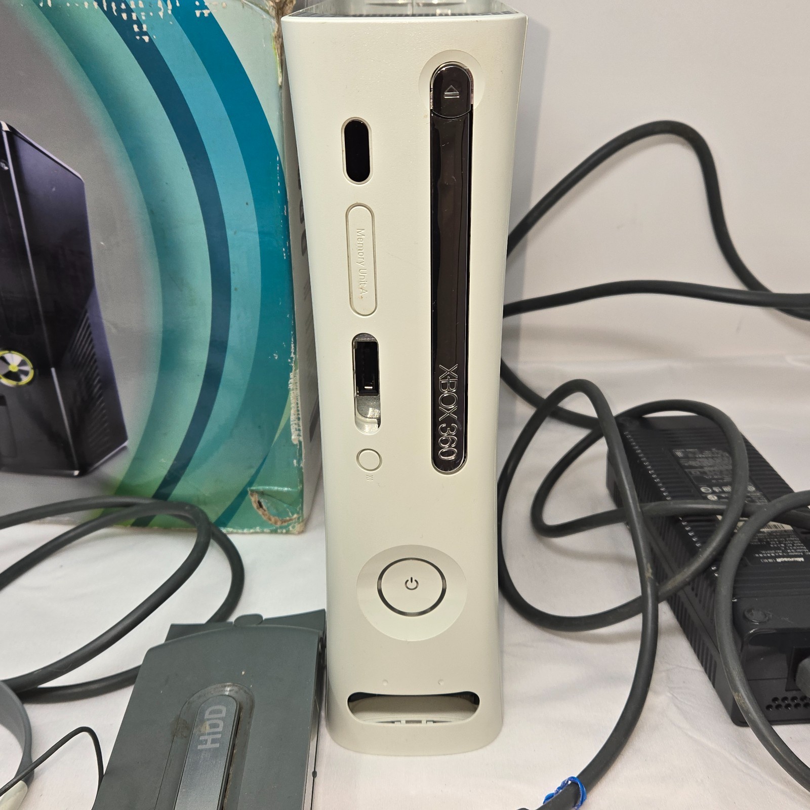 MICROSOFT XBOX 360 WHITE CONSOLE “FAT” POWER SUPPLY HD CABLE HARD DRIVE HEADSET