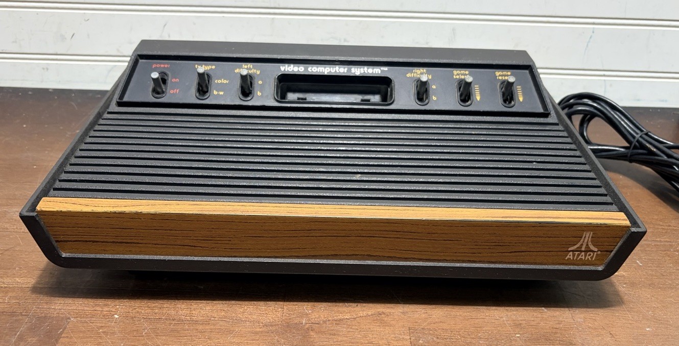 ATARI 2600 Woodgrain 6 Switch Bundle Console Joysticks Cords & 4 Games TESTED!