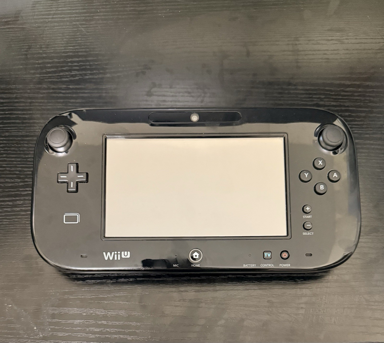 Nintendo Wii U 32GB Console bundle w/GamePad, 5 Games great condition
