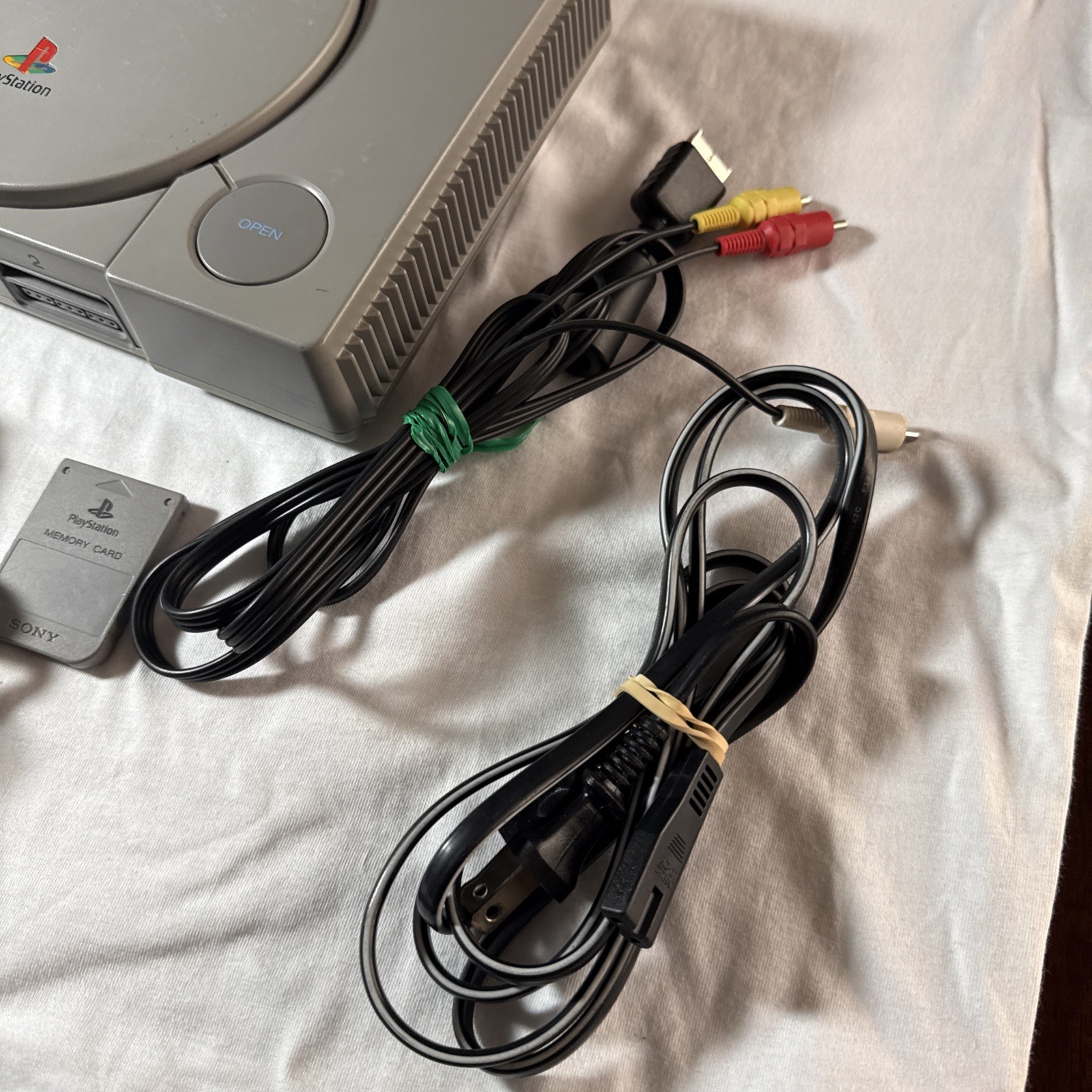 PlayStation 1 SCPH-9001 With Controller