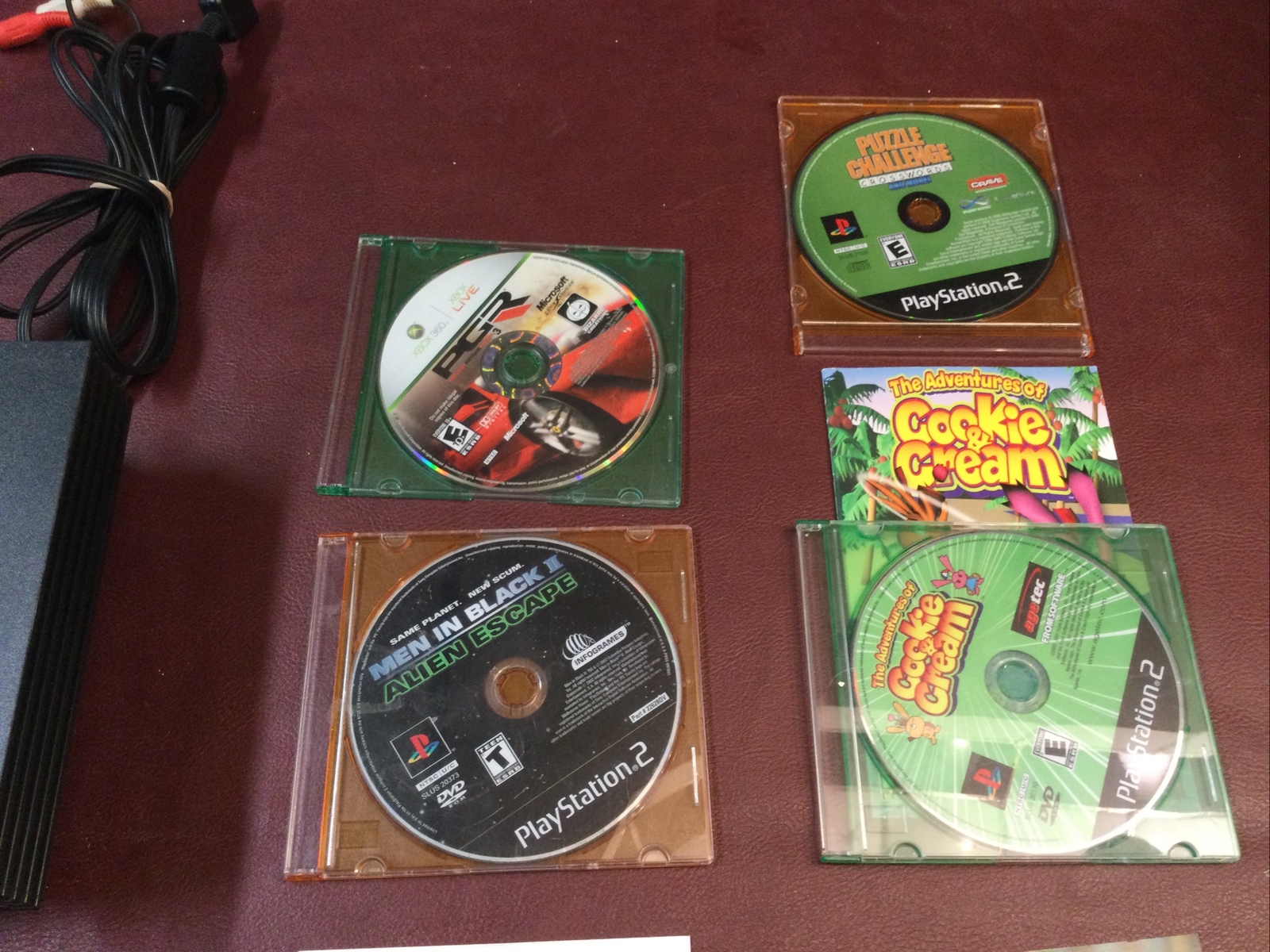 PlayStation 2 , 9 Games, 2 8 Bit Memory Cards