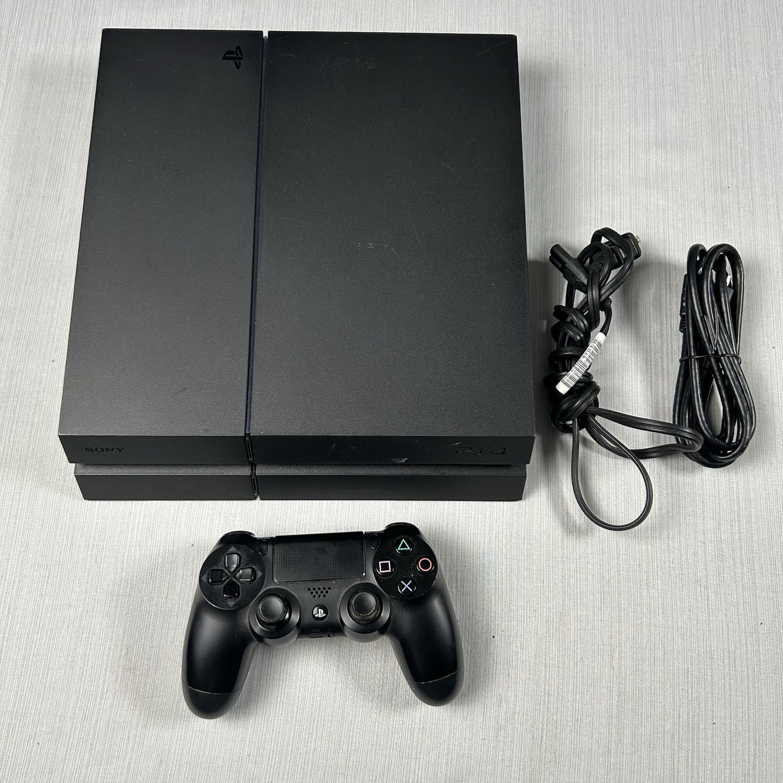 Sony PlayStation 4 Video Game Console PS4 System With Wires CUH-1215A Ver. 7.00