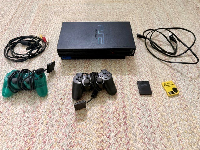 SONY PS2 (FAT) – TESTED/WORKING – BACKWARDS COMPATIBLE – 2 CONTROLLERS/MEM CARDS
