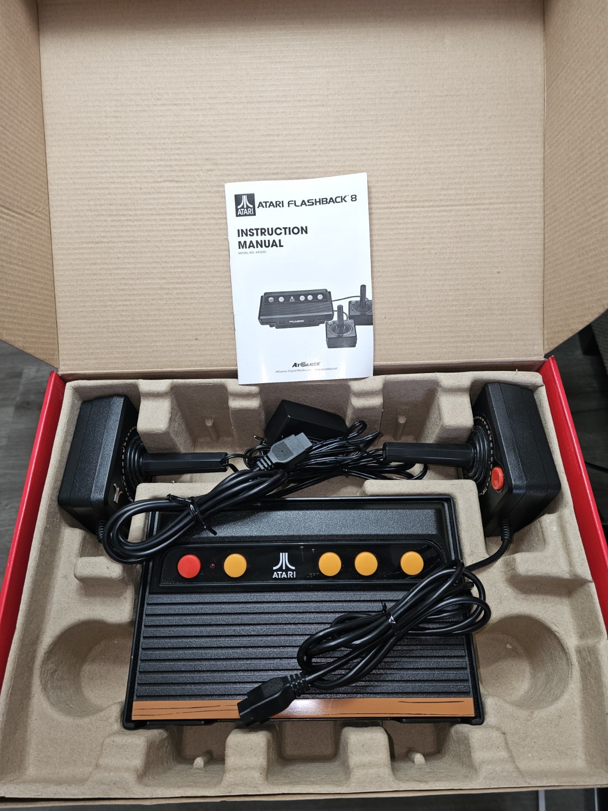 Atari Flashback 8 Classic Game Console 105 Built In Games in Box Tested